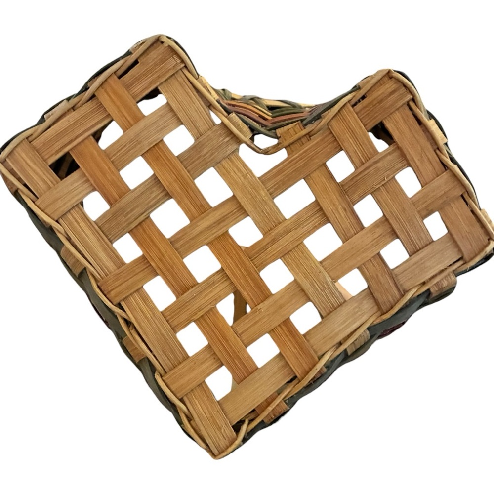 🧺 VINTAGE Multi-Tone Woven‎ Heart Basket 🤎 - Picture 6 of 10